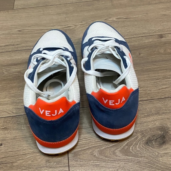 Veja Men's Holiday Rec Sneakers White Orange Blue Like New Size 10 - Picture 5 of 11